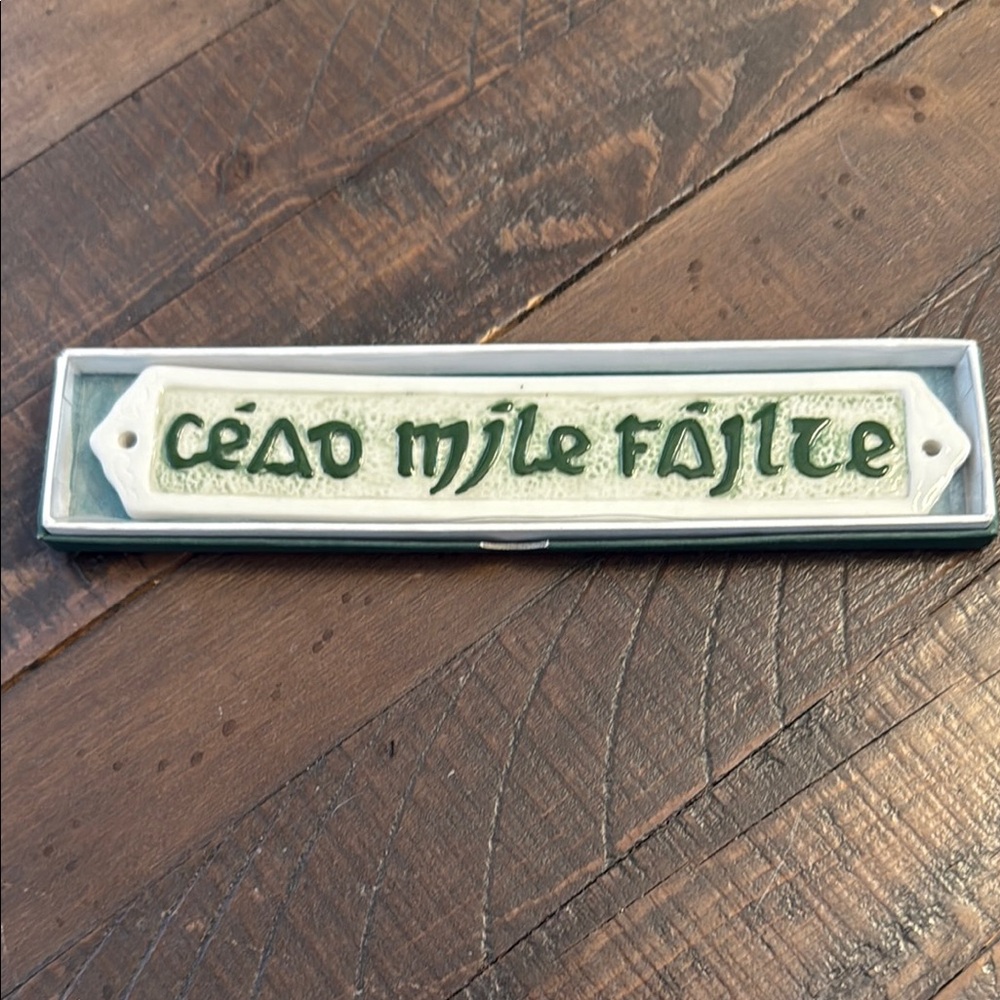 Green Welcome Plaque